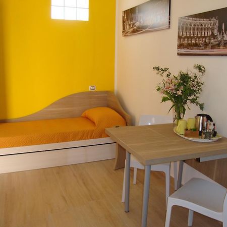 Bed and Breakfast La Casa Felice A San Pietro Rom Zimmer foto
