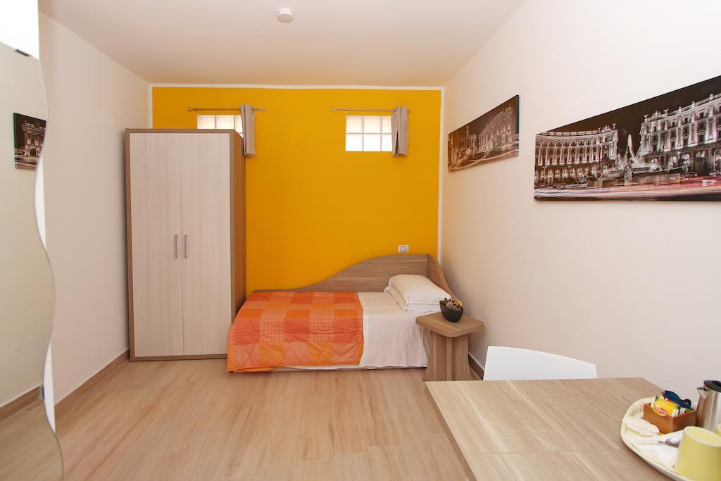 Bed and Breakfast La Casa Felice A San Pietro Rom Zimmer foto