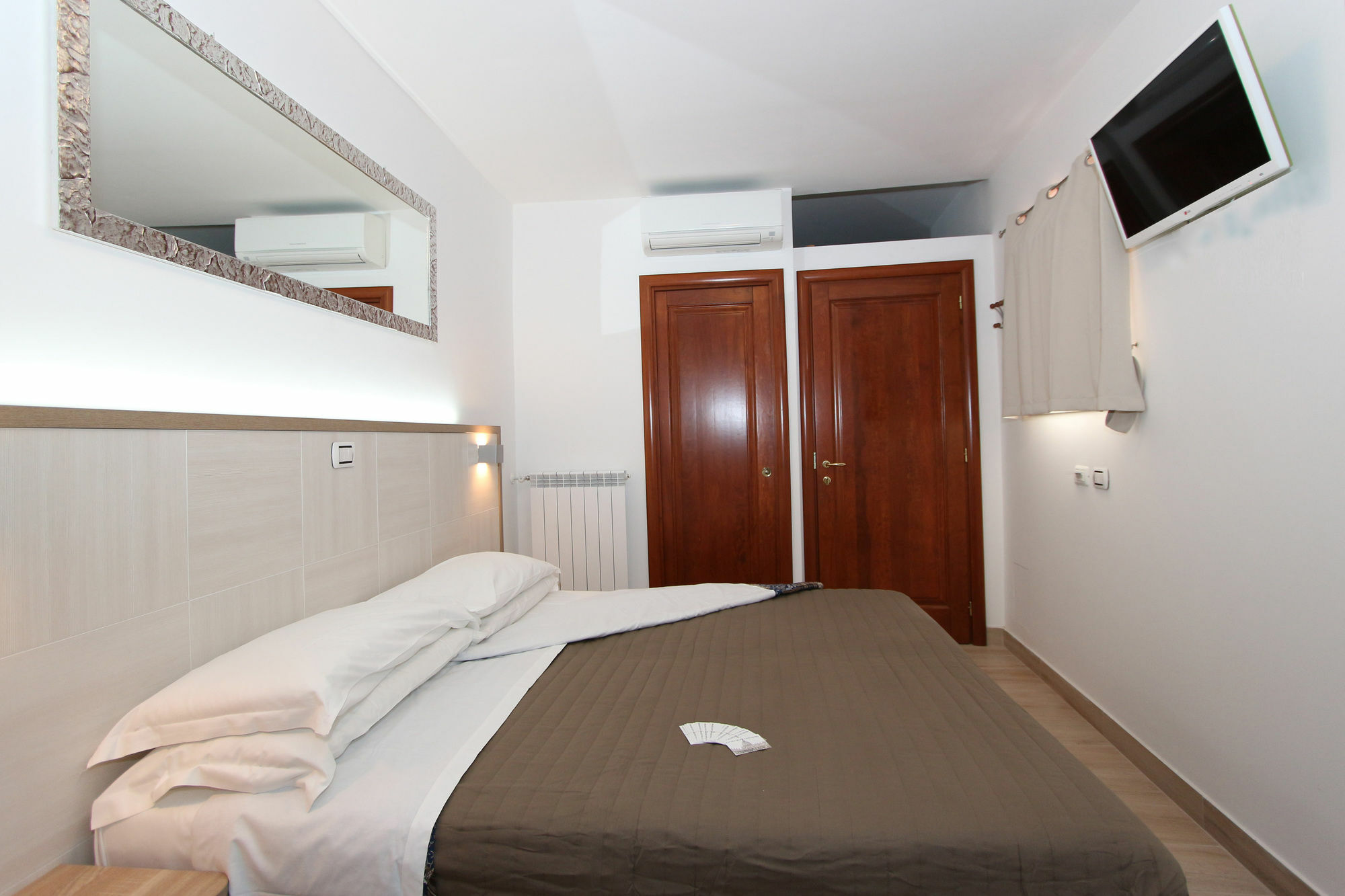 Bed and Breakfast La Casa Felice A San Pietro Rom Exterior foto